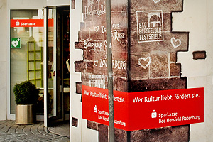 Sparkasse Bad Hersfeld-Rotenburg – Aussengestaltung